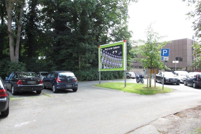 Lügder Str./Bahnhofstr., Si. PP, We.li. quer