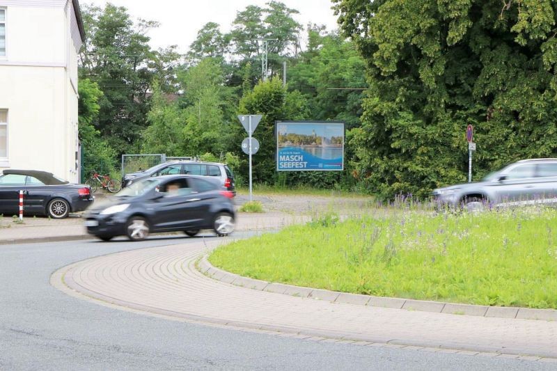 Bahnhofsplatz   6e re. geg. Trift
