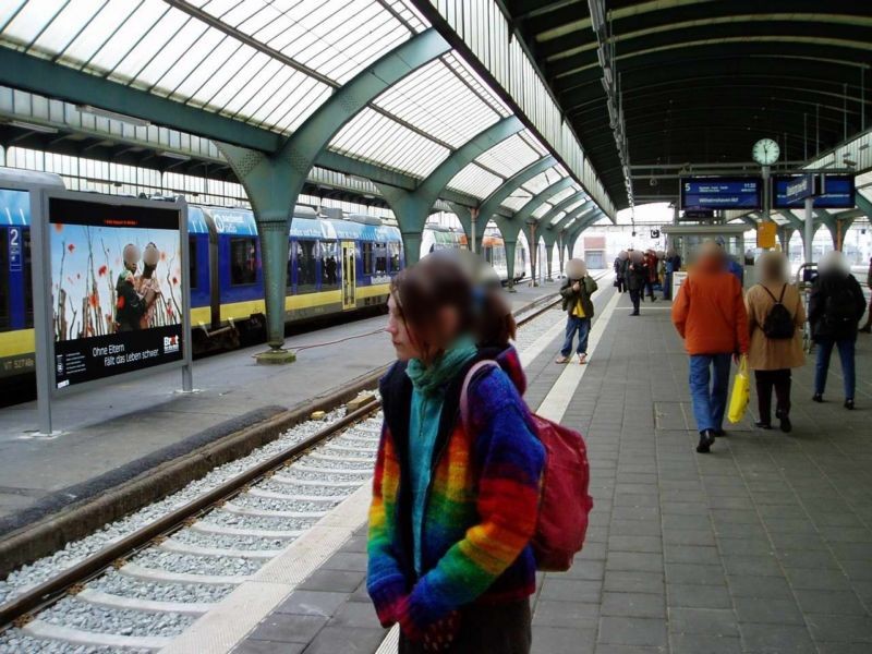 Hbf, Zw.-Bstg., Gleis 5, 1. Sto.