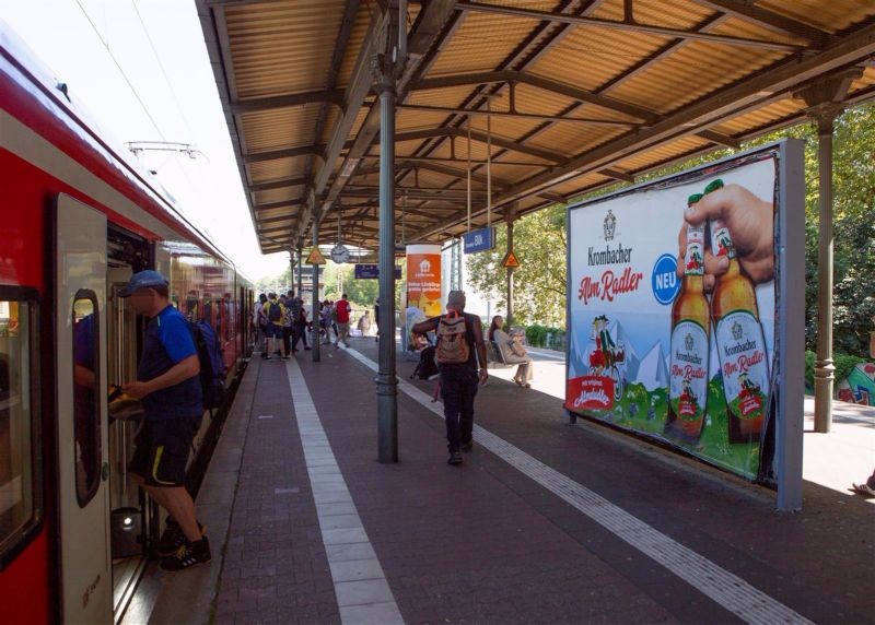 S-Bf Bilk, Bstg., Gl. 2, unter der Überdachung