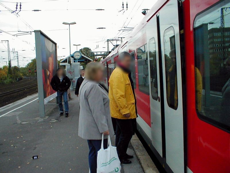 S-Bf Volksgarten, Bstg., Gleis 1, 3. Sto.