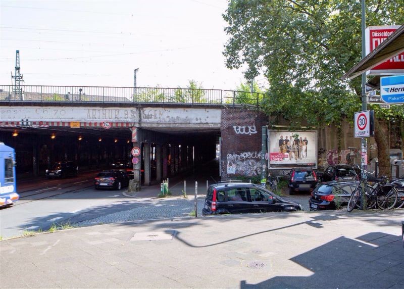 Gustav-Poensgen-Str./Hüttenstr.