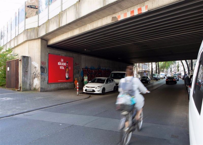 Martinstr, Ufg.,Ri. VolmerswertherStr,re.Se,1.Sto.