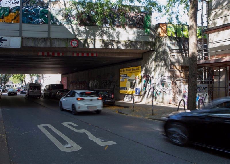 Martinstr, Ufg.,Ri. VolmerswertherStr,re.Se,2.Sto.