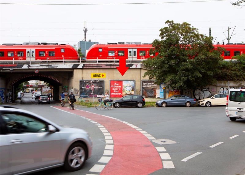 Vennhauser Str./Behrenstr. re.vor DB-Brücke
