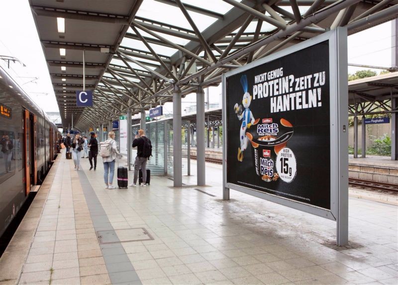 Flughafen Fernbf, Bstg., Gleis 4, 3. Sto.