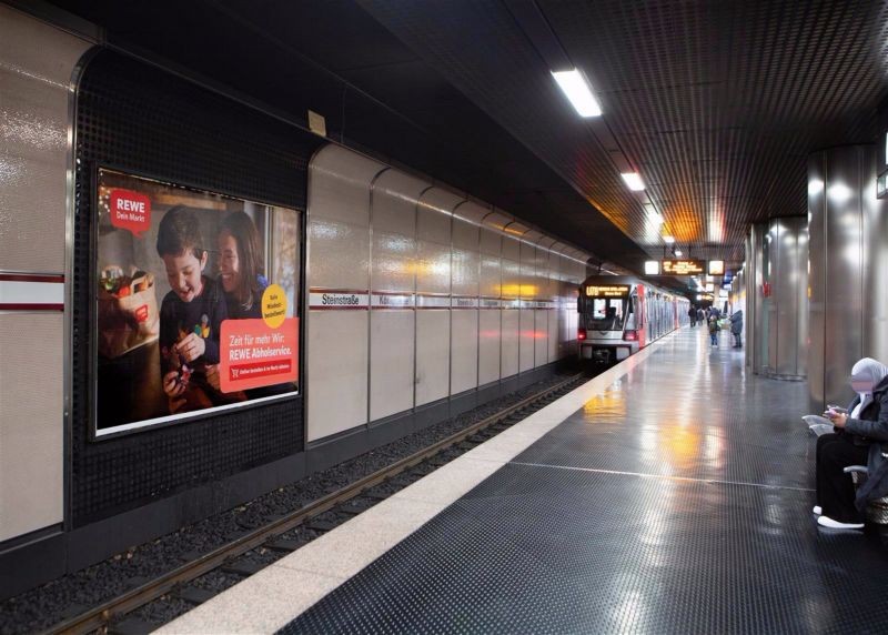 U-Bf Steinstr., HGL 1, Ri. H-Heine-Allee, 1. Sto.