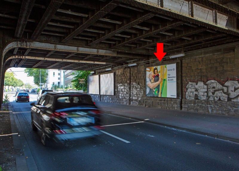 Auf´m Hennekamp Aufgang S-Bf geg./Ufh