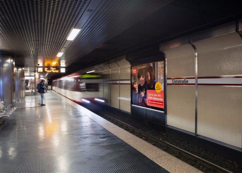 U-Bf Oststr., HGL 1, Ri. H-Heine-Allee, 1. Sto.