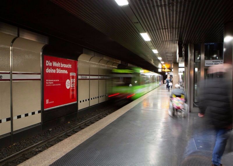 U-Bf Oststr., HGL 1, Ri. H-Heine-Allee, 3. Sto.