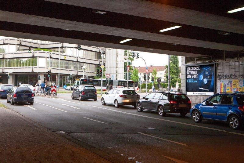Landfermannstr./Ufg. Hbf./saw./1. Sto.