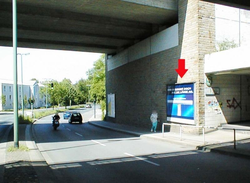 S-Bf Frohnhausen, Onckenstr., Ufg., li. neb. Eing.