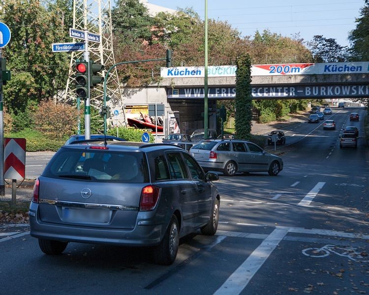 Borbecker Str/Marktstr/li. vor Ufg.