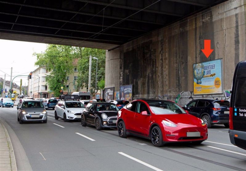 Frohnhauser Str./Haedenkampstr./DB-Brücke/3. Sto.