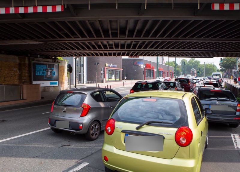 Altenessener Str. geg. Krablerstr./Ufg./2. Sto.