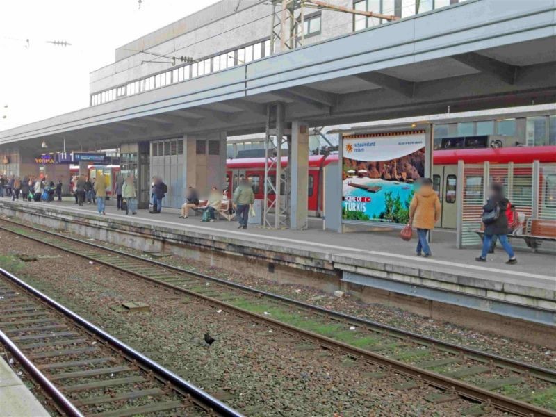 Hbf, Bstg., Gl. 11, Nh. Westtunnel, 2. Sto.