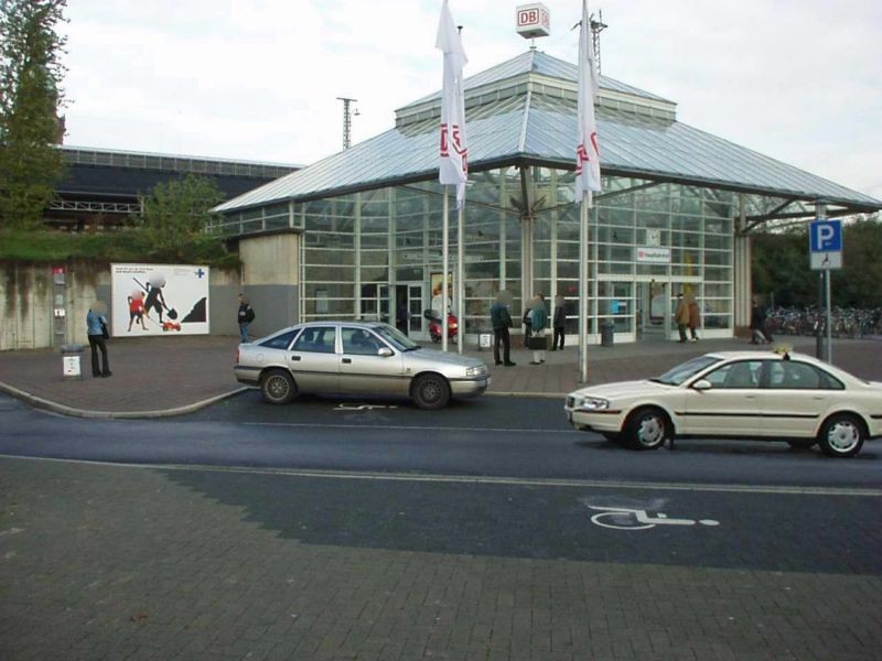 Hbf, Vorplatz, Sicht Willy-Brandt-Platz