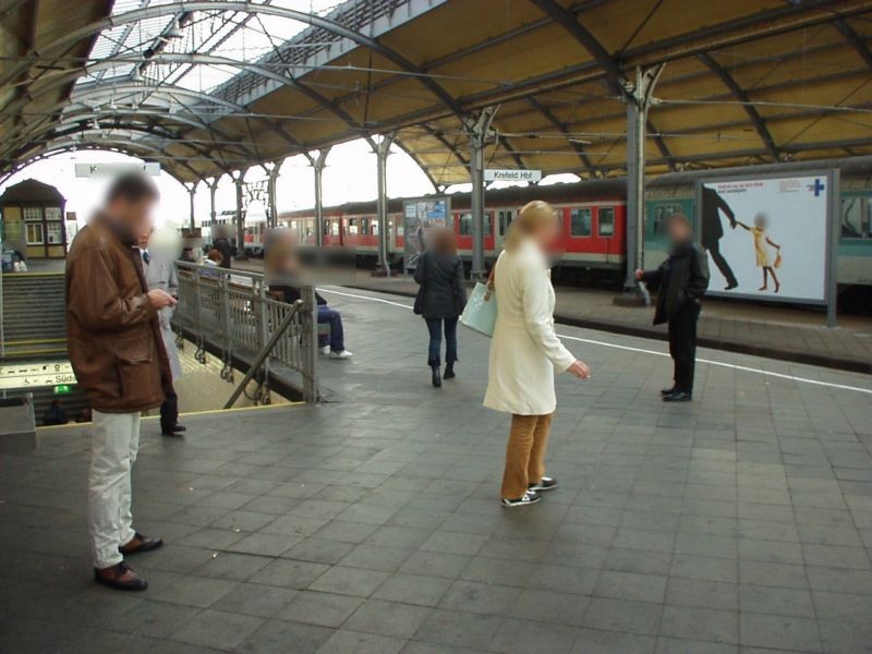 Hbf, Zw.-Bstg., Gleis 1, 2. Sto.