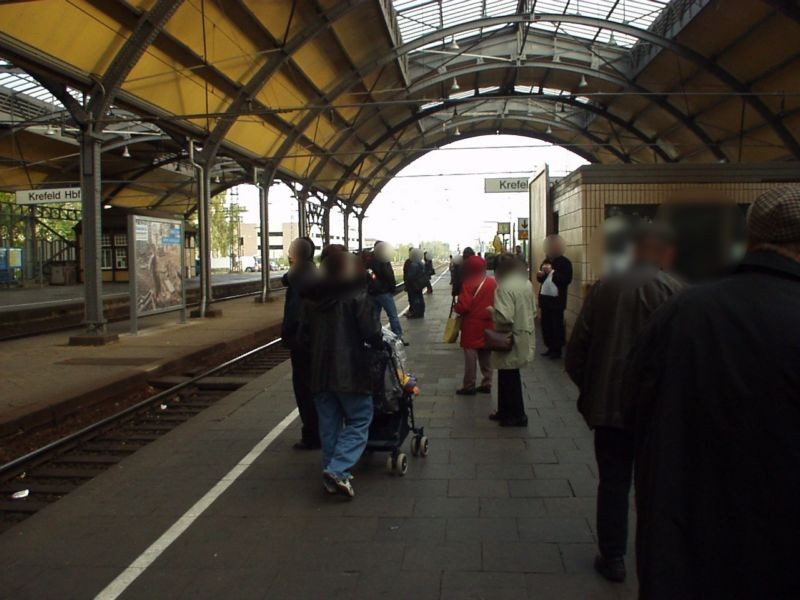 Hbf, Zw.-Bstg., Gleis 2, 2. Sto.