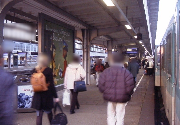 Hbf, Bstg., Gleis 9