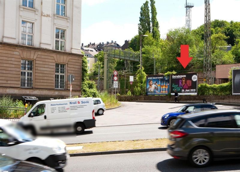Bahnhofstr. re. vom Hbf, 1. Sto.
