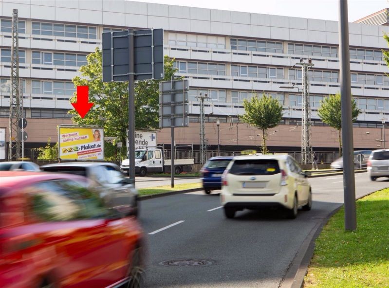 Bf-Str., re.vom Hbf, 2.Sto.