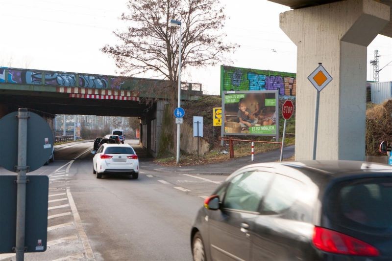 Brühler Str. vor Ufg. re. Nh. Am Krähenhorst