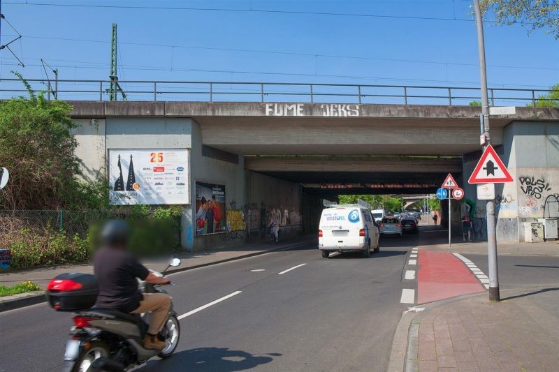 Kalk-Mülheimer-Str.359, vor Ufg. links,Stirnseite