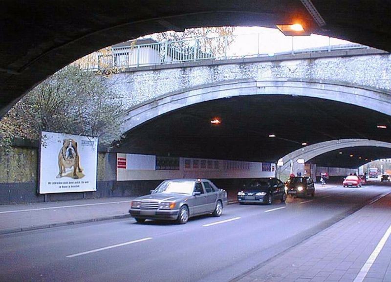 Kalker Hauptstr,DB-Ufg., Seite sew., 2 Sto.