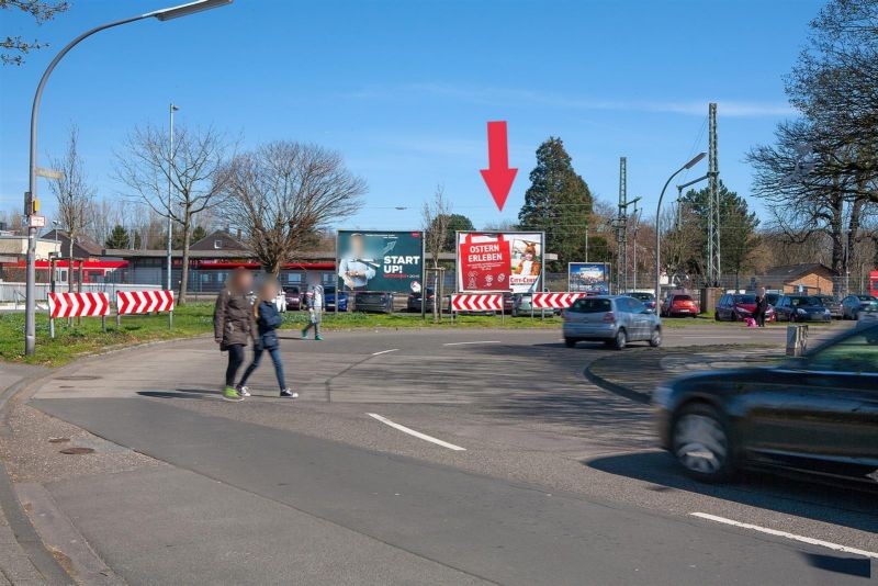 Berrischstr., am Zugang zum S-Bf Worringen