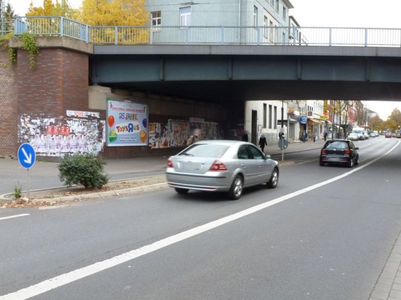 Josef-Schregel-Str. 54 li./Ufg.