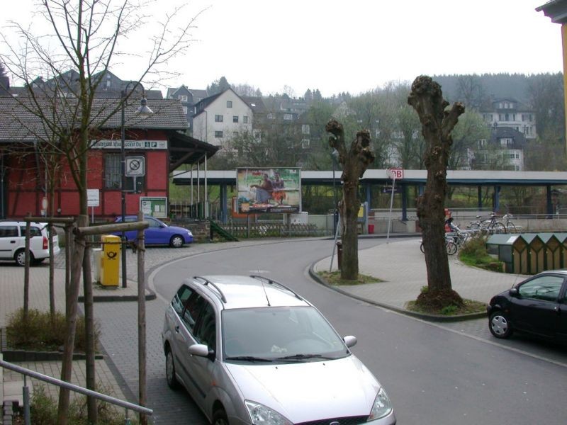 Bf, Zugang Bahnsteig, Si. Bahnofstr., VS