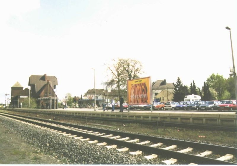 Bf, Gleis 3 geg. Bstg. 2/Si. Bstg.