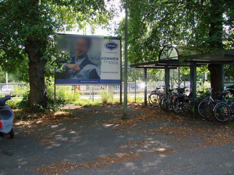 Waldbröler Str Bf Schladern re./Falkenweg gg li.e