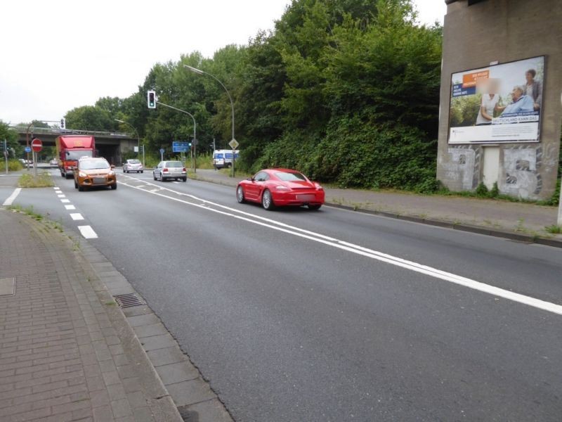 Carl-Duisberg-Str/Ufg./Baldusstr. Nh.