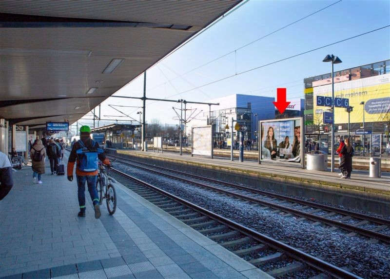 Hbf, Bstg., Gleis 5, 4. Sto.