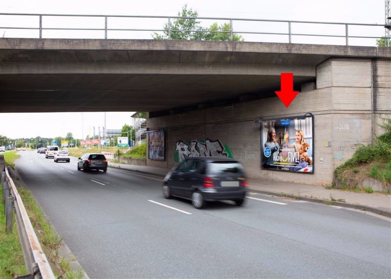 Südring   7 Ufg. (B68)/Einf. Ikea re. Sto.