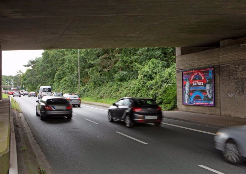 Südring geg. 7 Ufg. (B68) Nh. Duisburger Str. li.