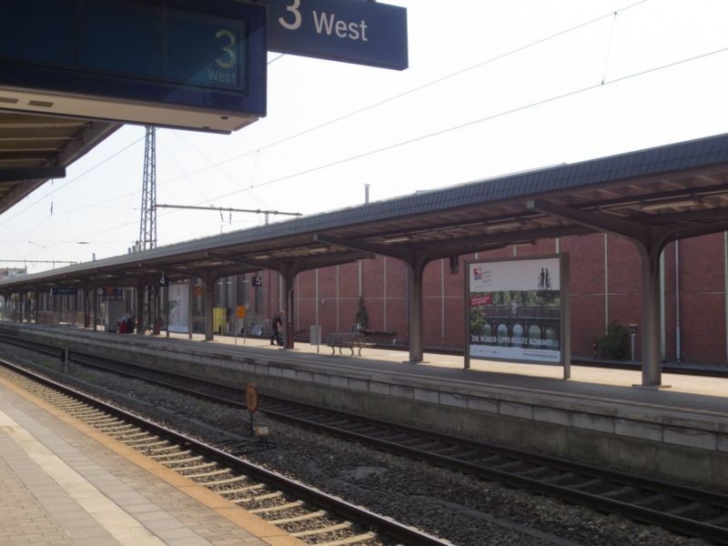 Hbf, Bstg., Gleis 4, 2. Sto.