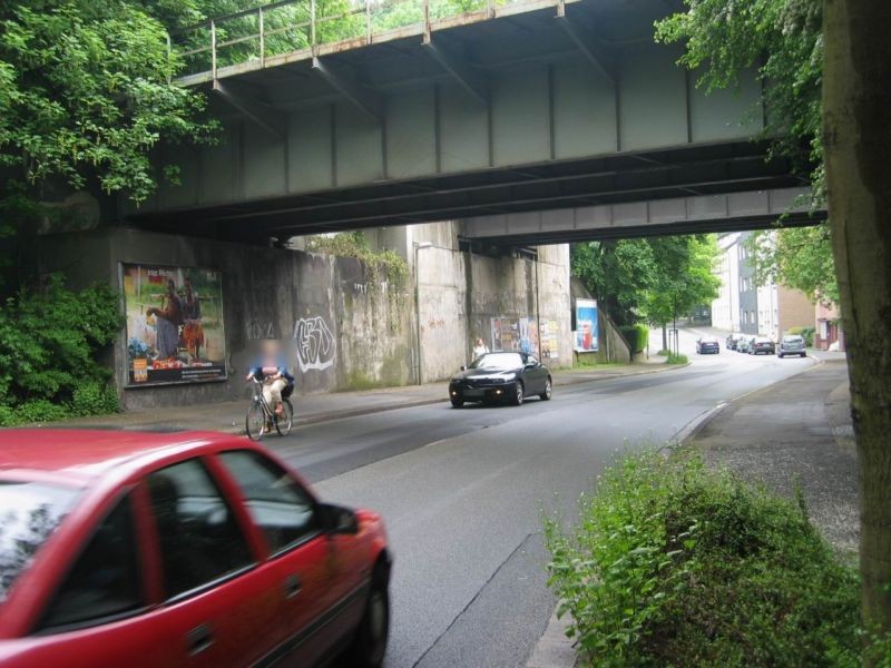Heinrich-Gustav-Str. geg. 165/DB-Brücke/1. Sto.