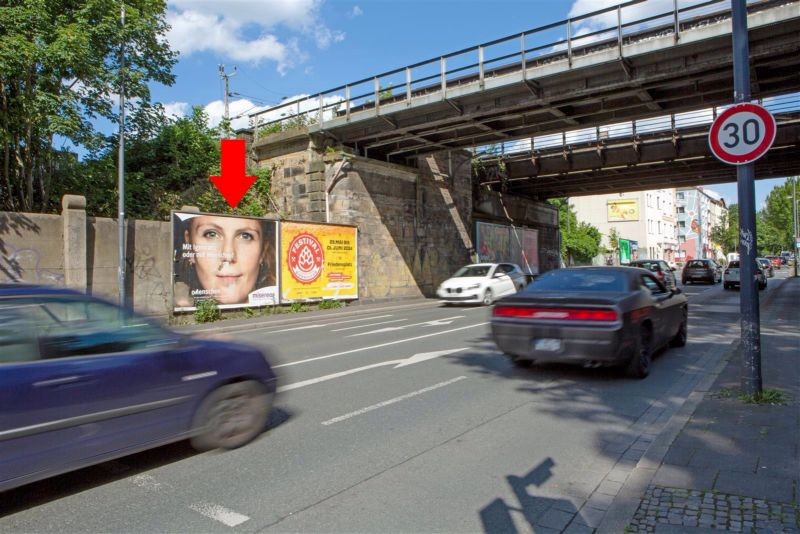 Borsigstr./Gronaustr./vor Bahn-Ufg./li.