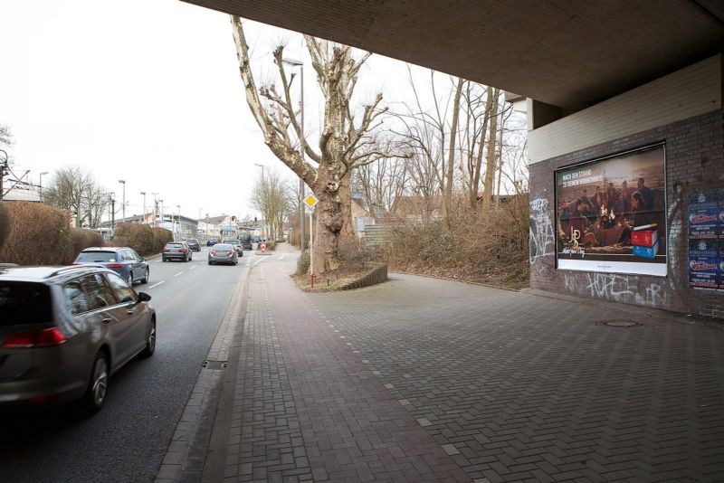 Bornstr./Nh. Derner Str./Bahn-Ufg. saw./1. Sto.