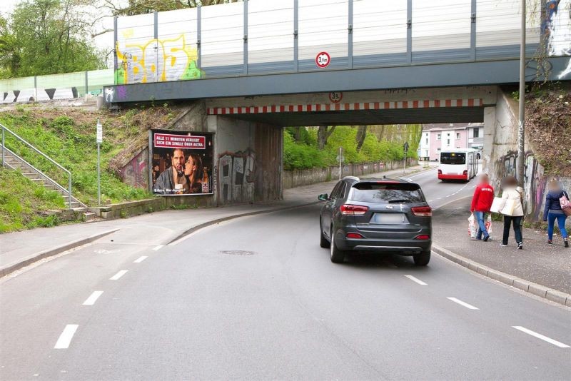 Mengeder Str./Nh. Ammerstr./vor Bahn-Ufg./li.