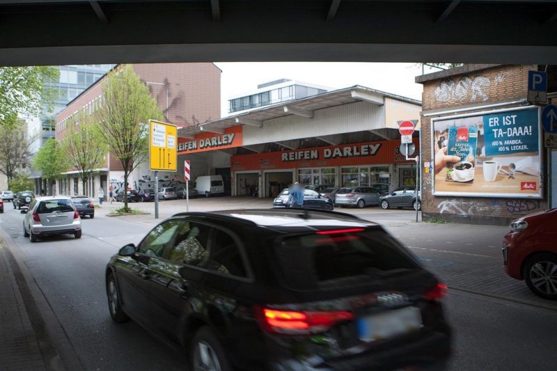 Märkische Str./Bahn-Ufg./OS/1. Sto.