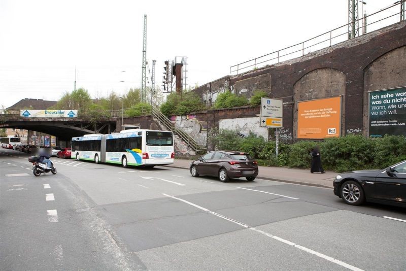 Unionstr./zw. den Ufg./re. neb. Aufg.