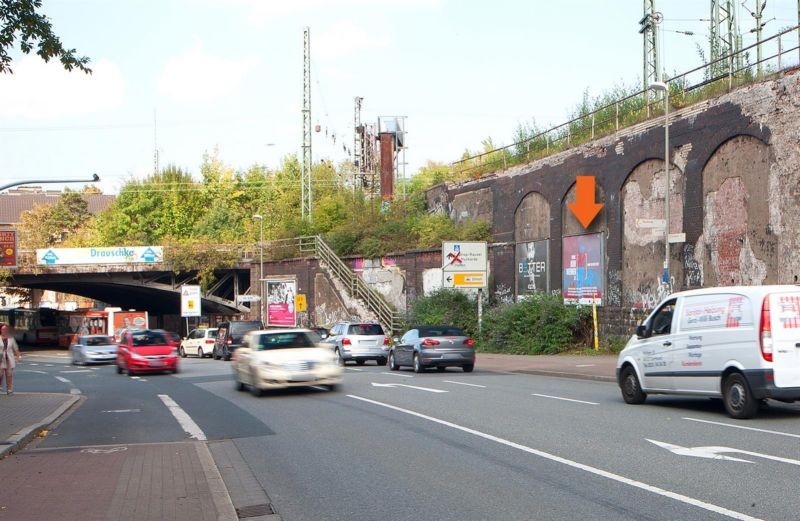 Unionstr./zw. den Ufg./re. neb. Aufg.