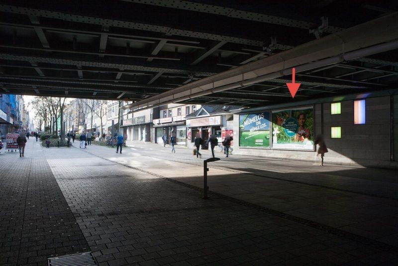 Bahnhofstr. geg. Fabrikstr./Bahn-Ufg./1. Sto.
