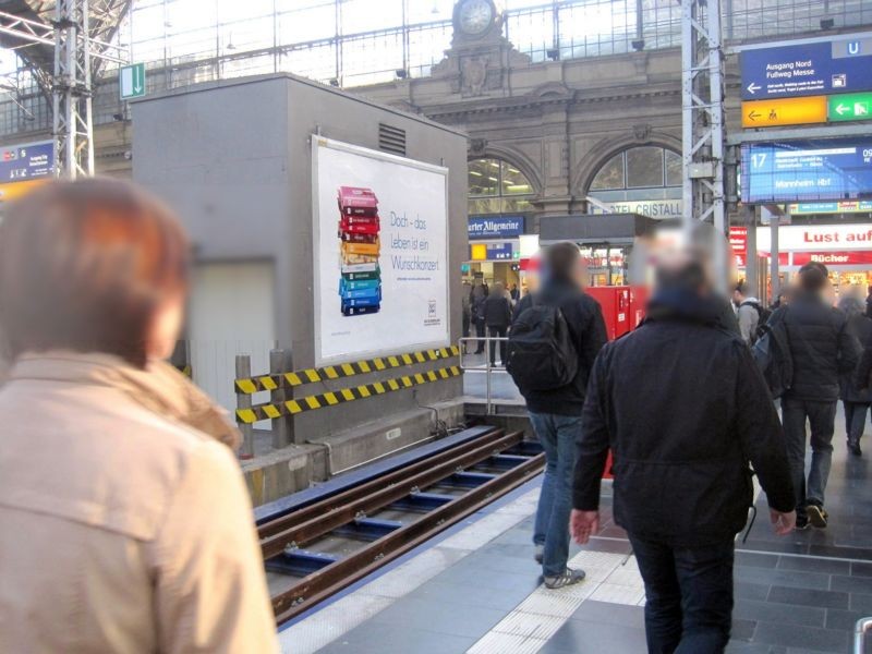 Hbf, Zwi.-Bstg., Gleis 17, 2. Sto.