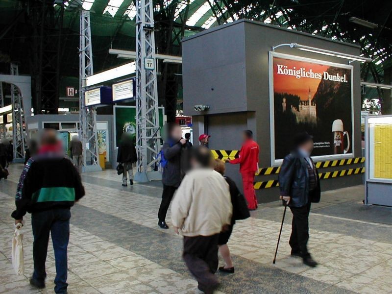 Hbf, Zw.-Bstg., Gl. 18. 1. Sto.