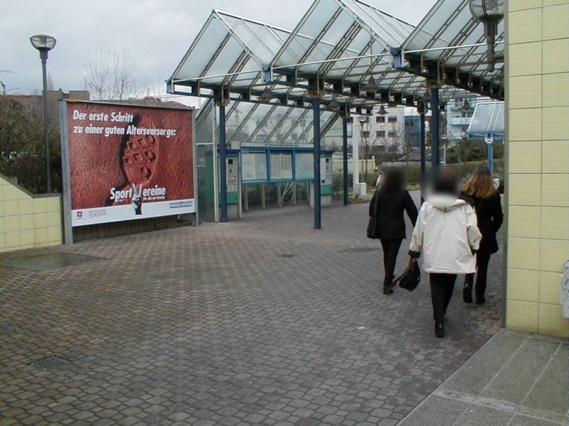 S-Bf Mühlberg, im Zug.v.Offenbacher Landstr.2.Sto.